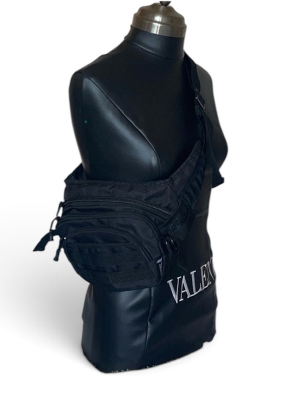Fastwest moon bag black polyester with 5 different pockets new no tags